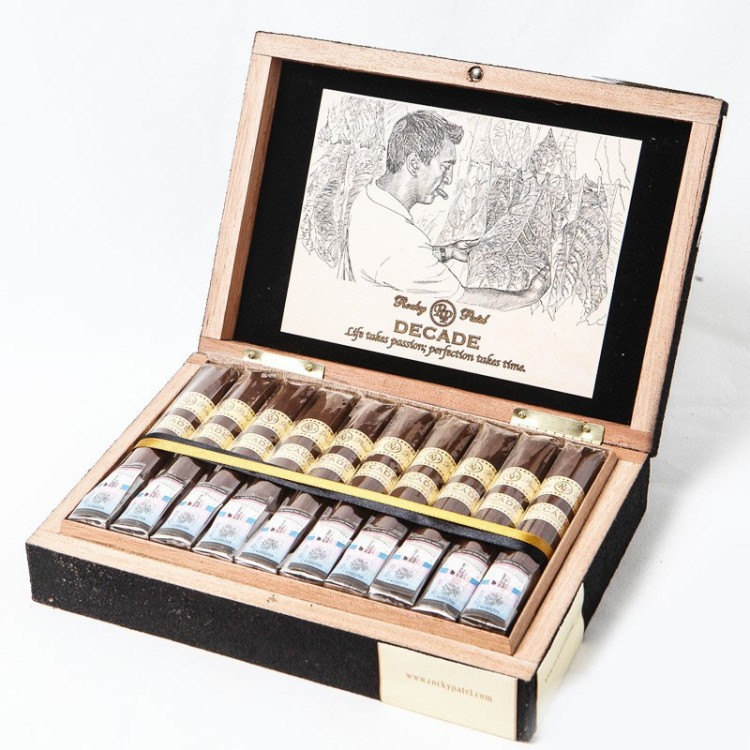 Сигара ROCKY PATEL Decade Vintage The Emperor