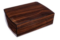 Хьюмидор Tom River с подарочным набором на 30 сигар, Орех